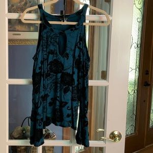 Venus size L cold shoulder. Teal with black velvet